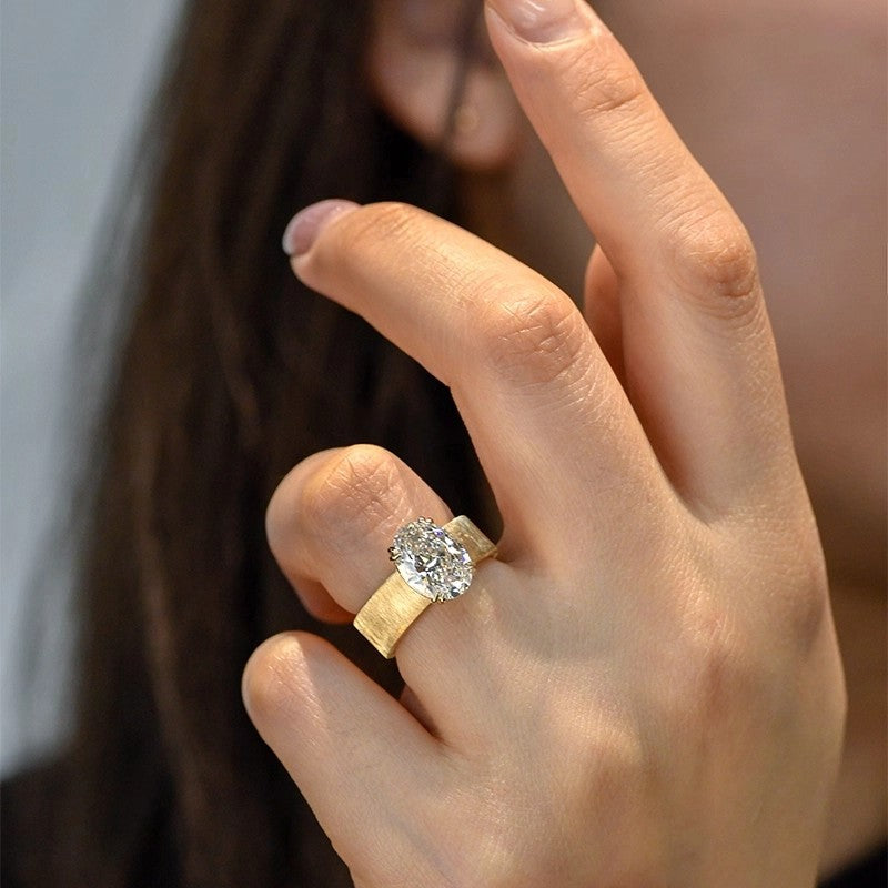 Golden Salad Silk Satin Oval Pigeon Egg Ring